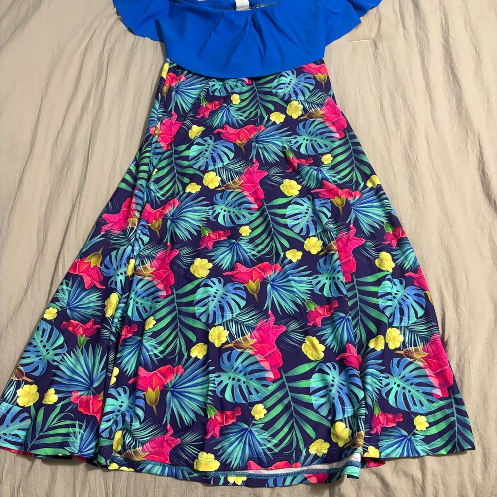 Blue floral UV blocking dress